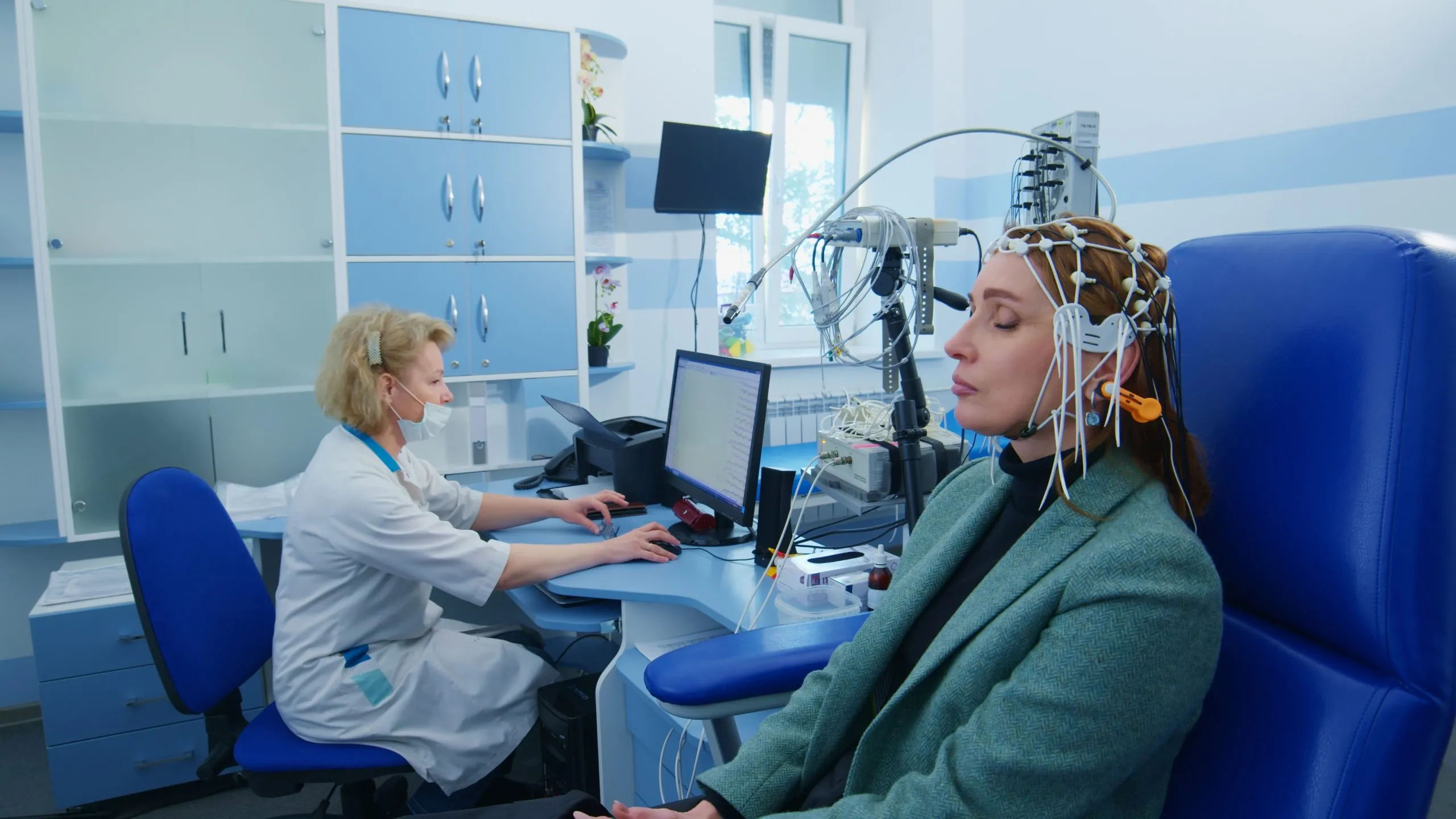 Clinical setting with EEG equipment